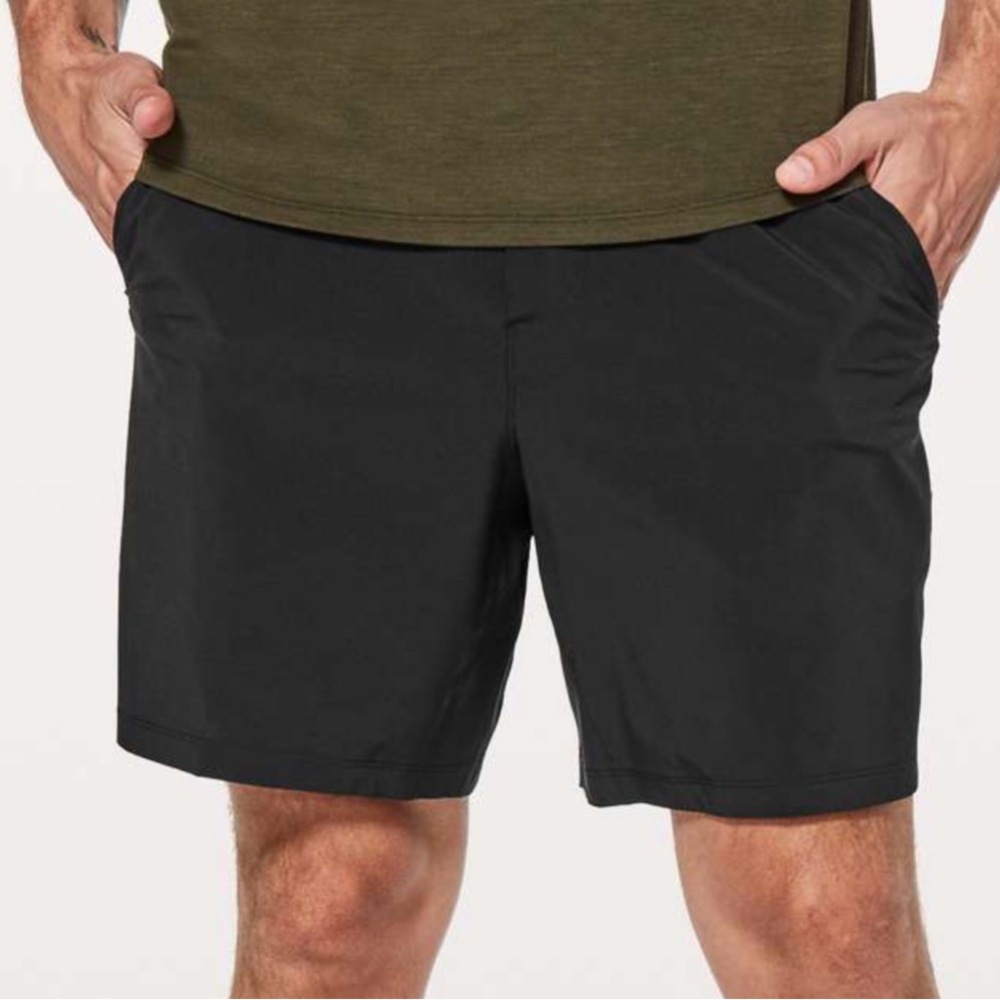 Lululemon Pace Breaker Short *Linerless 7" Updated
Black size Medium